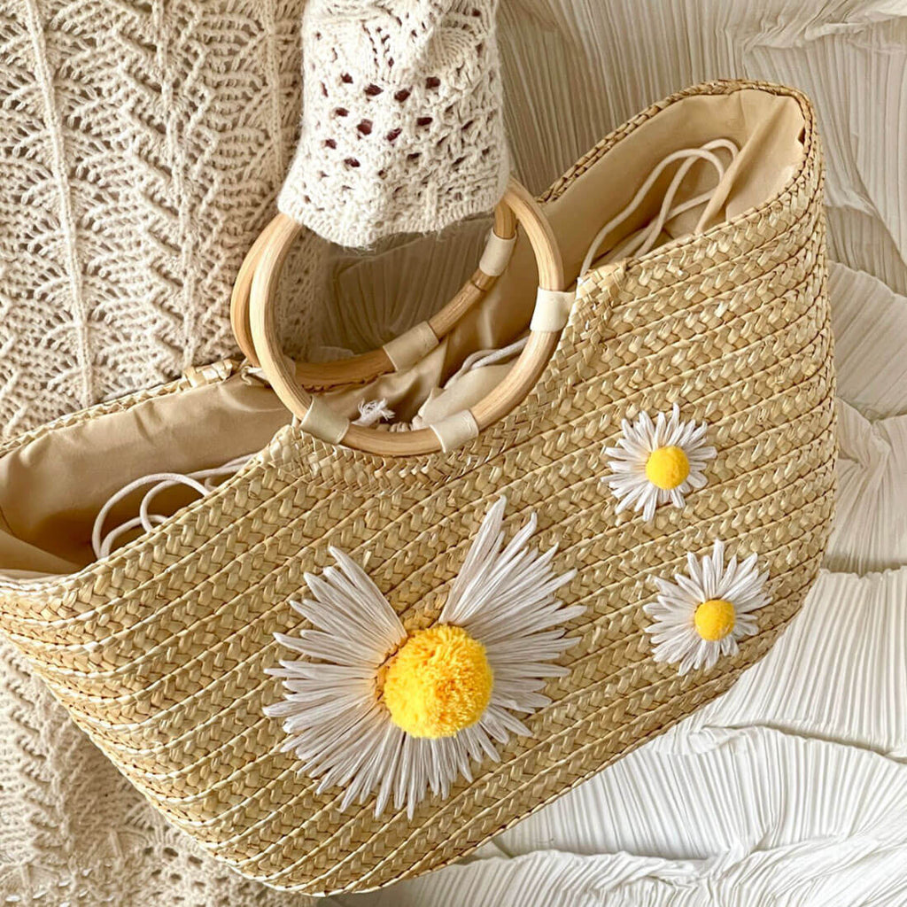 Stella Ring Handle Woven Straw Daisy Clutch bags WAAMII   