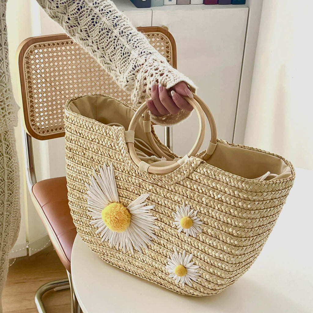 Stella Ring Handle Woven Straw Daisy Clutch bags WAAMII   